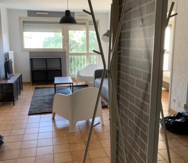 Haussonville-Blandan-Mon Desert-Saurupt House | Chambre calme privée avec lit double en Colocation