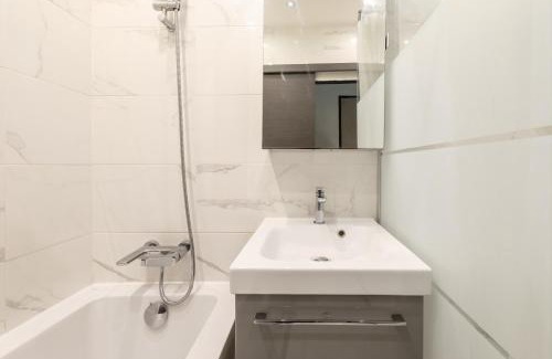 Sevran House | Chambre calme, zen & lumineuse