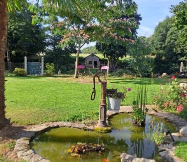 Les Portes du Coglais Bed & Breakfast | Chambre chez l'habitant
