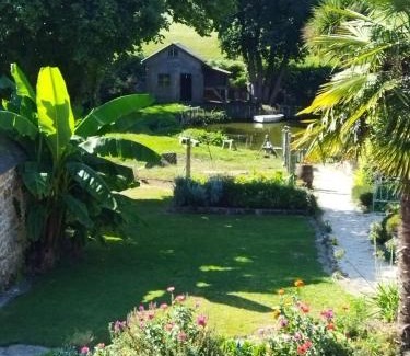 Les Portes du Coglais Bed & Breakfast | Chambre chez l'habitant