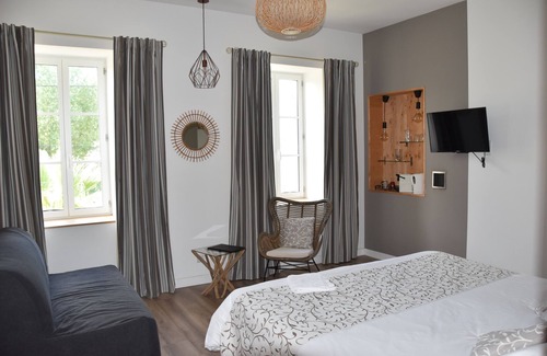 Braud-et-Saint-Louis Bed & Breakfast | Chambre D'hôte Dans la Villa L'estuaire . La Folie Bordelaise