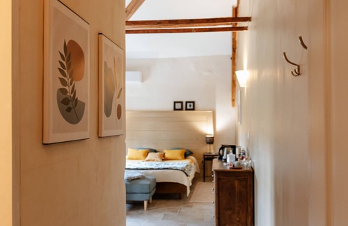 Pont-Saint-Esprit House | Chambre d'hôtes Bassin - Provence Occitane