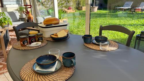 Puilboreau Bed & Breakfast | Chambre d'hôte chez Roberto et Hervé