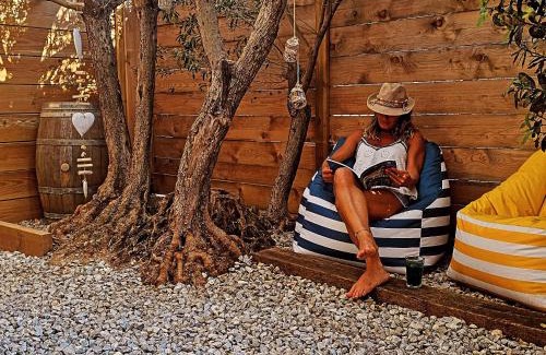 Allauch Bed & Breakfast | Chambre d'hôte Cigale jacuzzi et jardin privé