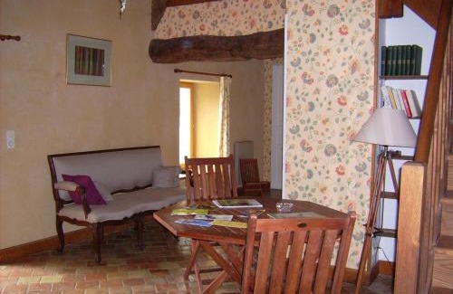 Le Pin-la-Garenne Bed & Breakfast | Chambre d'hôte au domaine de la Miottiere