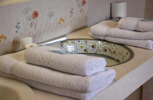 Aiguelèze Bed & Breakfast | Chambre d'Hôtes Au Jardin Des Saveurs