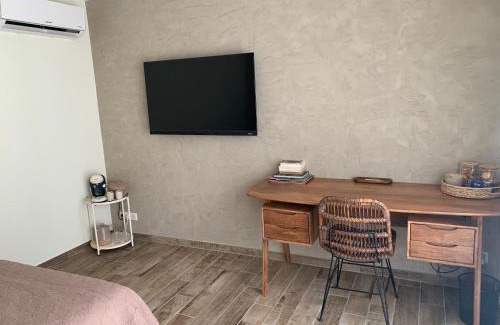 Cabries Bed & Breakfast | Chambre d hôtes Cabries Calas 5 min gare TGV Aix Pôle d activités d Aix en Provence et Arena