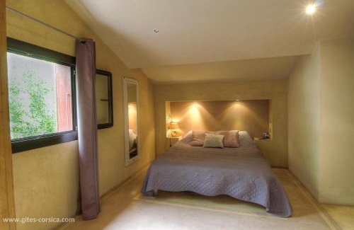 Alando Bed & Breakfast | Chambre d'hôtes couvent d'Alando