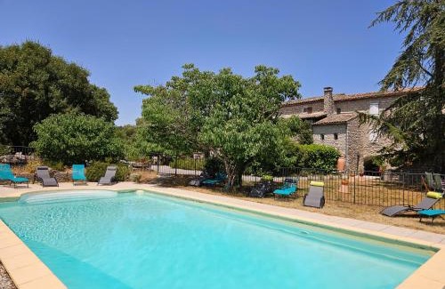 Labeaume Bed & Breakfast | Chambre d'hôtes et de charme "Au Clos des Ammonites chez Ange&Sébastien "
