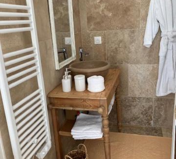 Cabrieres-dʼAigues House | Chambre d'hôtes de la cime