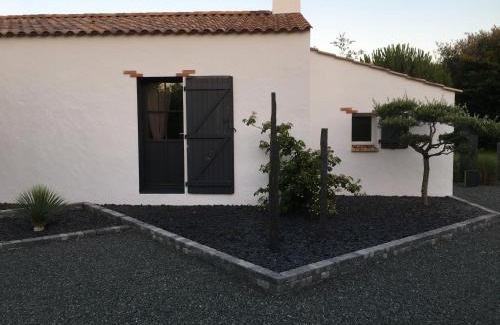 Notre-Dame-de-Riez Bed & Breakfast | chambre d hôtes les trois châteaux