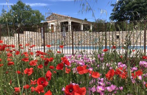 Lagorce Bed & Breakfast | Chambre d'hôtes Lavande- A l'Ombre des Tilleuls