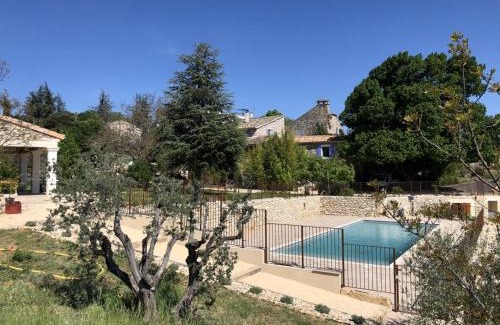 Lagorce Bed & Breakfast | Chambre d'hôtes Lavande- A l'Ombre des Tilleuls