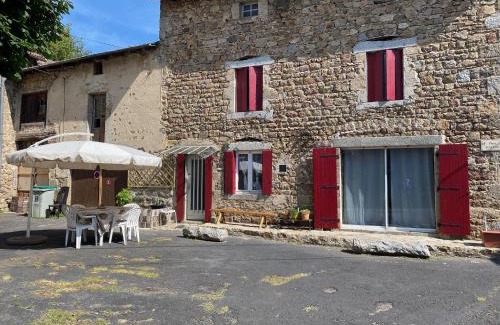 Bellevue-la-Montagne Bed & Breakfast | CHAMBRE D HOTES CHEZ DANY MAOWMAOW ET GARFIELD