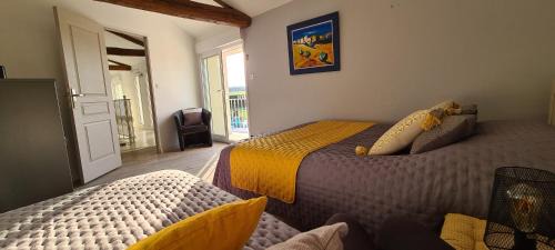 Neuville-de-Poitou Bed & Breakfast | Chambre d'Hote Familiale