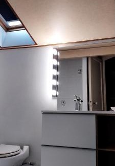 Saint-Andre-de-Cubzac Bed & Breakfast | Chambre de La Lagune