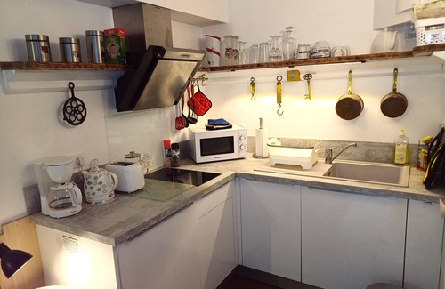 Castelnaud-la-Chapelle Apartment | CHAMBRE du SABOTIER - Semi-troglodytic studio - Swimming/canoeing/biking 100 m'away