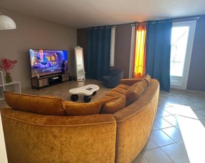 Fleury-les-Aubrais House | Chambre