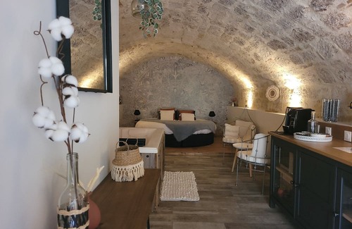 Montpezat-de-Quercy Apartment | Chambre Insolite et SPA Privatif
