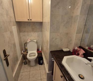 Miroir - Batignolles House | Chambre pour les 24h du Mans et autres