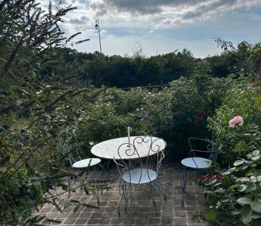 Ouilly-du-Houley House | Chambre privée autonome