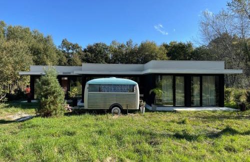 La Genevraye House | Chambre privée dans maison d'architecte face forêt