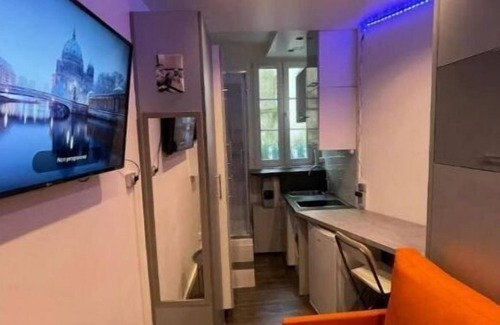 Porte-Dauphine Apartment | Chambre Proche arc de Triomphe