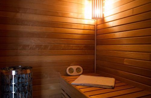 Leguillac-de-Cercles House | Chambre, sauna, piscine à la campagne