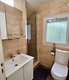 Epinay-sur-Seine Apartment | Chambre style hôtelière dans logement partagé, L'Executive Paris & Stade de France