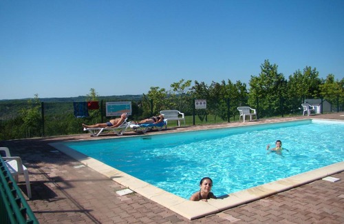 Saint-Pierre-Lafeuille Bed & Breakfast | CHAMBRES D'HOTES LES GRAVES