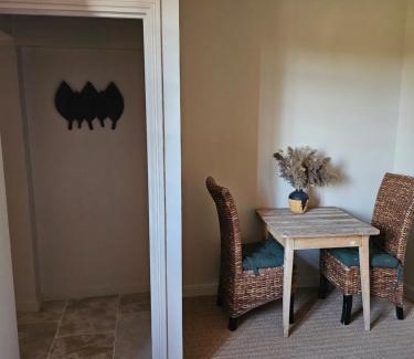 Les Hauts de Villeneuve Bed & Breakfast | Chambres d'hôtes Le Montagné