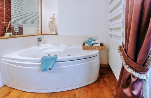 Stotzheim Bed & Breakfast | Chambres d'hôtes Château De Grunstein
