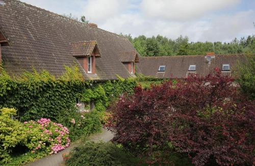 Monchaux House | Chambres d'hôtes Edoniaa