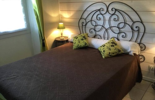 Salavas Bed & Breakfast | Chambres d'Hôtes Les Palettes