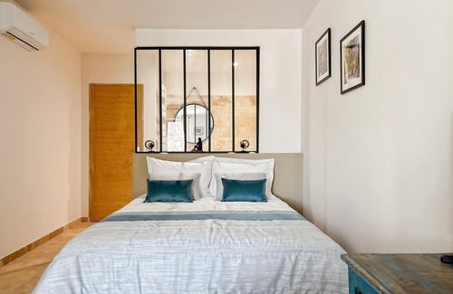 Chateaurenard Bed & Breakfast | CHAMBRES D'HOTES D'EXCEPTION in a MAS PROVENCAL with gourmet breakfast