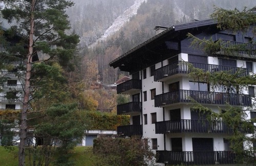 Chamonix City Centre Apartment | CHAMONIX superb stud 2/3 pers, private residence, parking, ski lift access