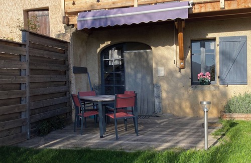 Saint-Bonnet-en-Champsaur Apartment | Champsaur : Authentic gîte 1250m - Exceptional mountain view - Garden
