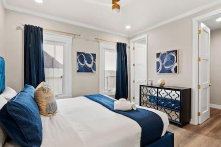 Hillcrest House | Champagne Taste - Luxury Home - Designer - Patio