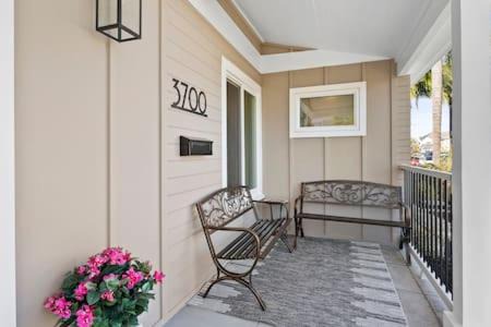 Hillcrest House | Champagne Taste - Luxury Home - Designer - Patio