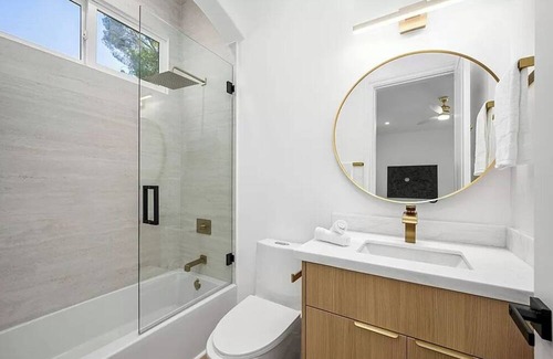 Sherman Oaks Villa | Chandler Mansion - Architectural Marvel with Pool & Theater