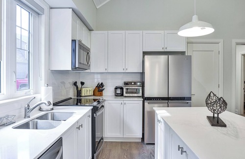 Minett House | Channel Cottage (#35)