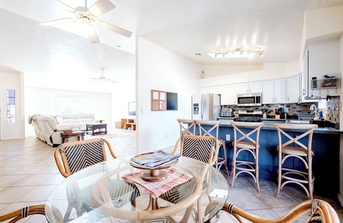 Colonias La Canada House | Chapala Court: 3BD/2BA w/Fire Pit & Hot Tub