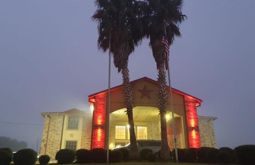 Hallettsville Hotel | Chaparral Motel Hallettsville