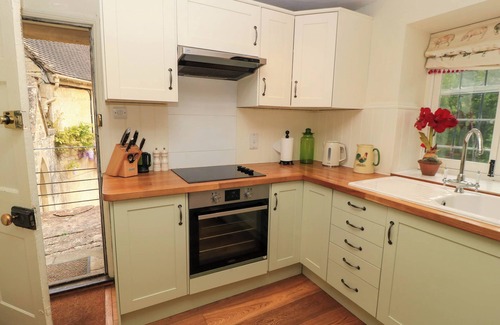 Chalford Cottage | CHAPEL COTTAGE, pet friendly in Chalford, Gloucestershire