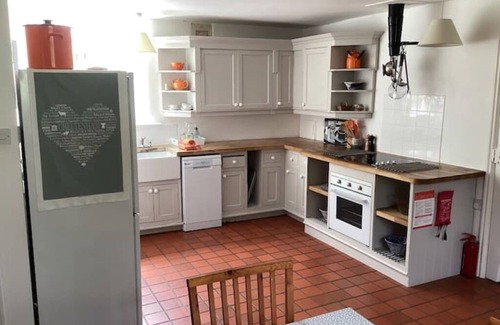 Rendcomb Cottage | Chapel Cottage, spacious light and airy cottage in the Cotswolds AONB