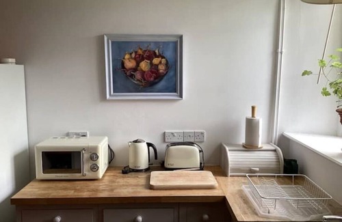 Rendcomb Cottage | Chapel Cottage, spacious light and airy cottage in the Cotswolds AONB