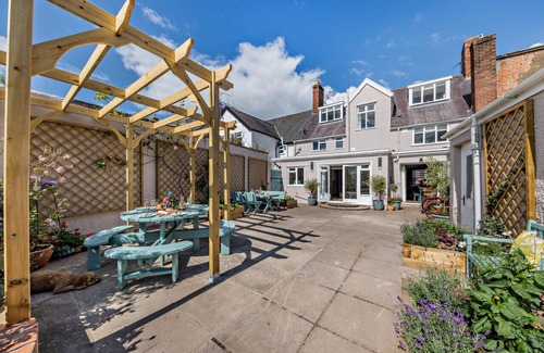 Ruthin Apartment | Chapel Suite at Plas Tirion