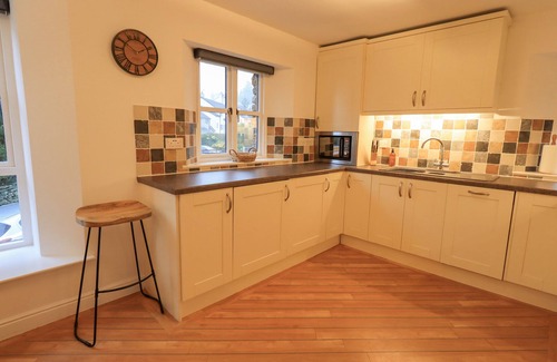 Ambleside Cottage | CHAPELSIDE COTTAGE, family friendly, with a garden in Ambleside
