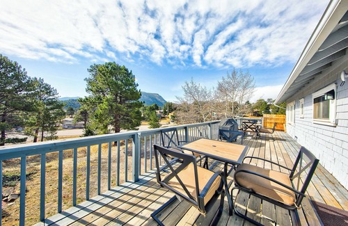Estes Park House | Chapin Ln - Near Downtown/Pets Welcome!