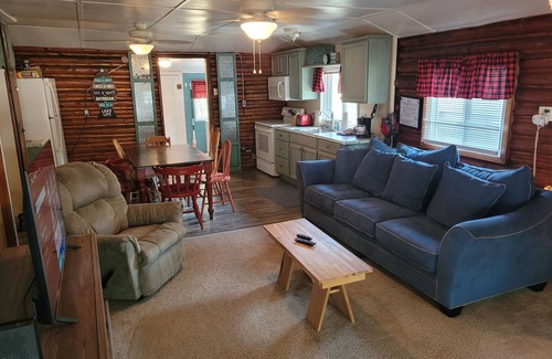 Oscoda Cabin | Chappy's Cabin - Very Cute, Comfy, and Traditional!